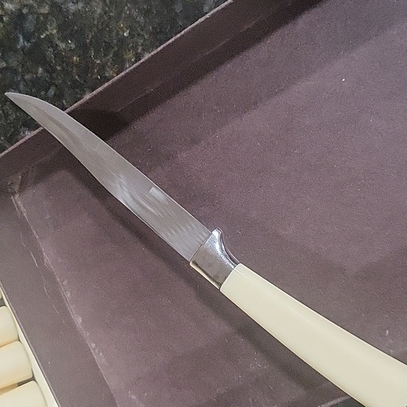 REGENT SHEFFIELD 6 STEAK KNIFE SET LUSTREX HANDLES IVORINE STORAGE HANGING TRAY - Picture 5 of 7